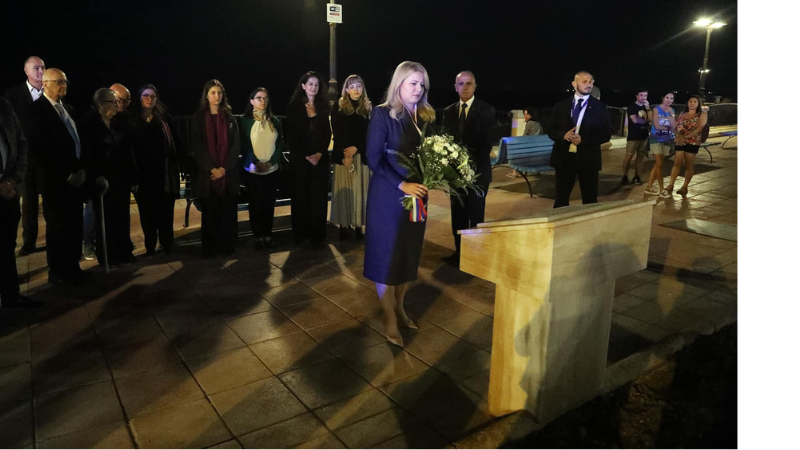 Prezident SR vyznamenal Daphne Caruanovú Galiziovú pri jej príchode na Maltu